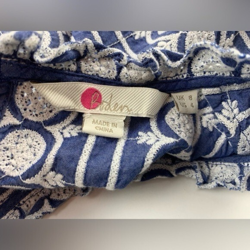 Boden Embroidered Eyelet Bib Blouse Ruffle Detail 3/4 Sleeve Blue & White Size 4 - Picture 6 of 10